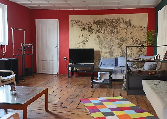 Cool Central Apartment